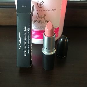 New‼️ MAC Lustre Lipstick shade- Aloof